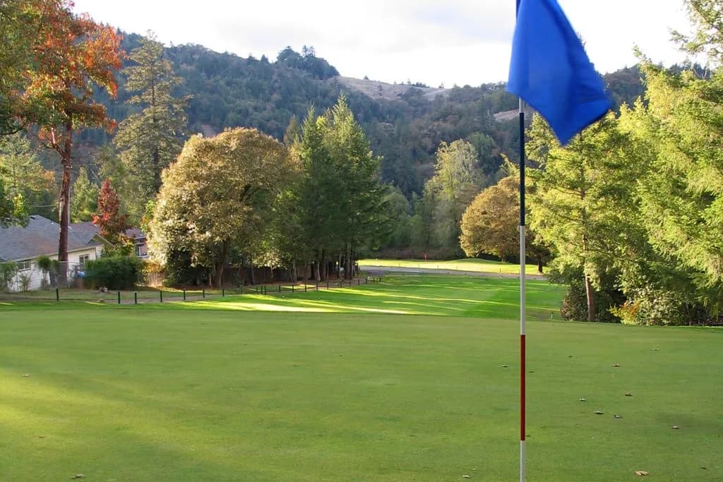 Benbow KOA Holiday Golf Course — golf course